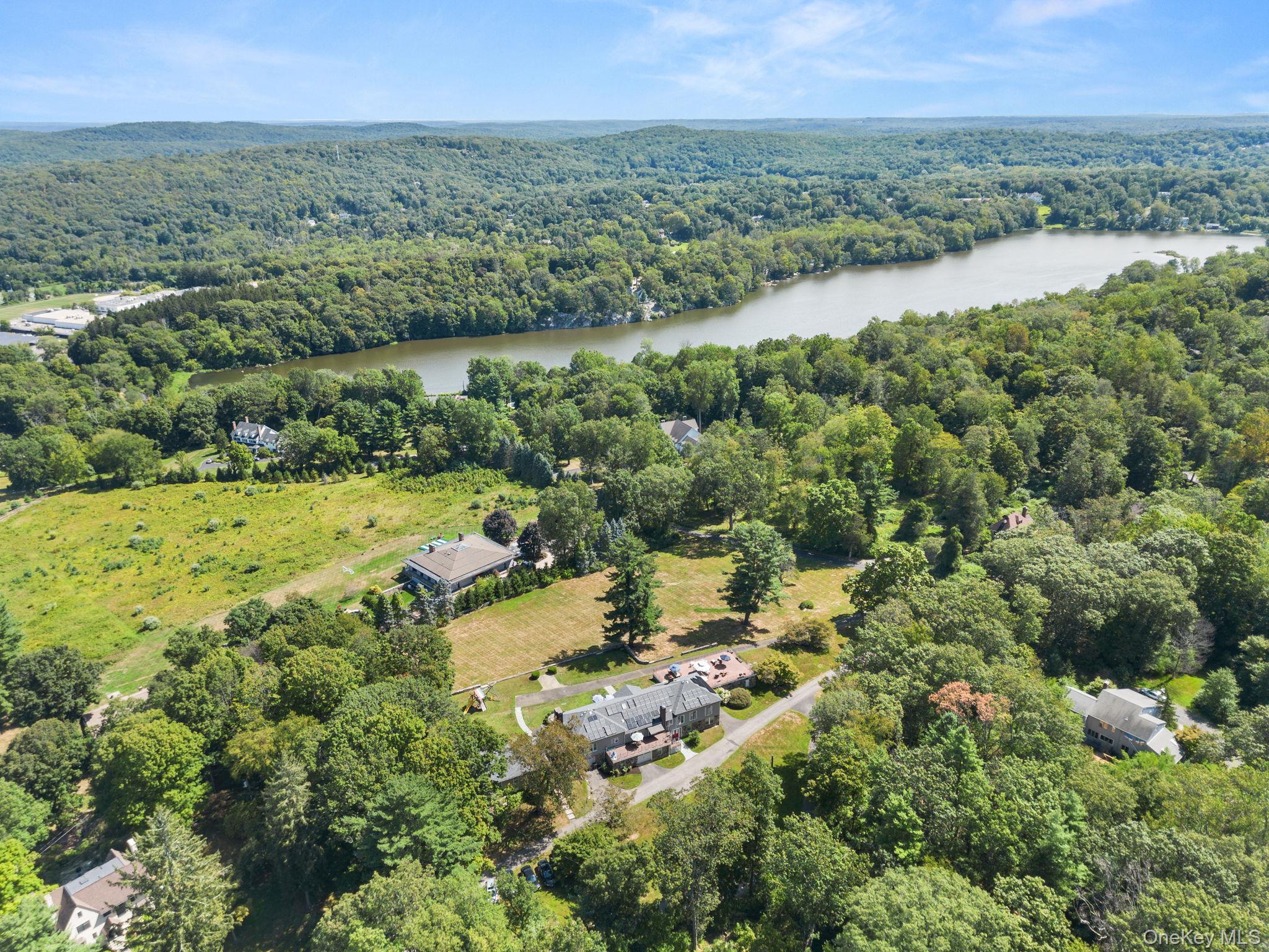 803 N Salem Road, Ridgefield, CT 06877