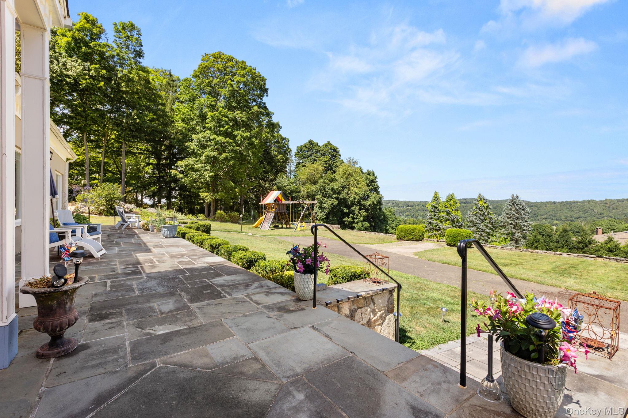 803 N Salem Road, Ridgefield, CT 06877