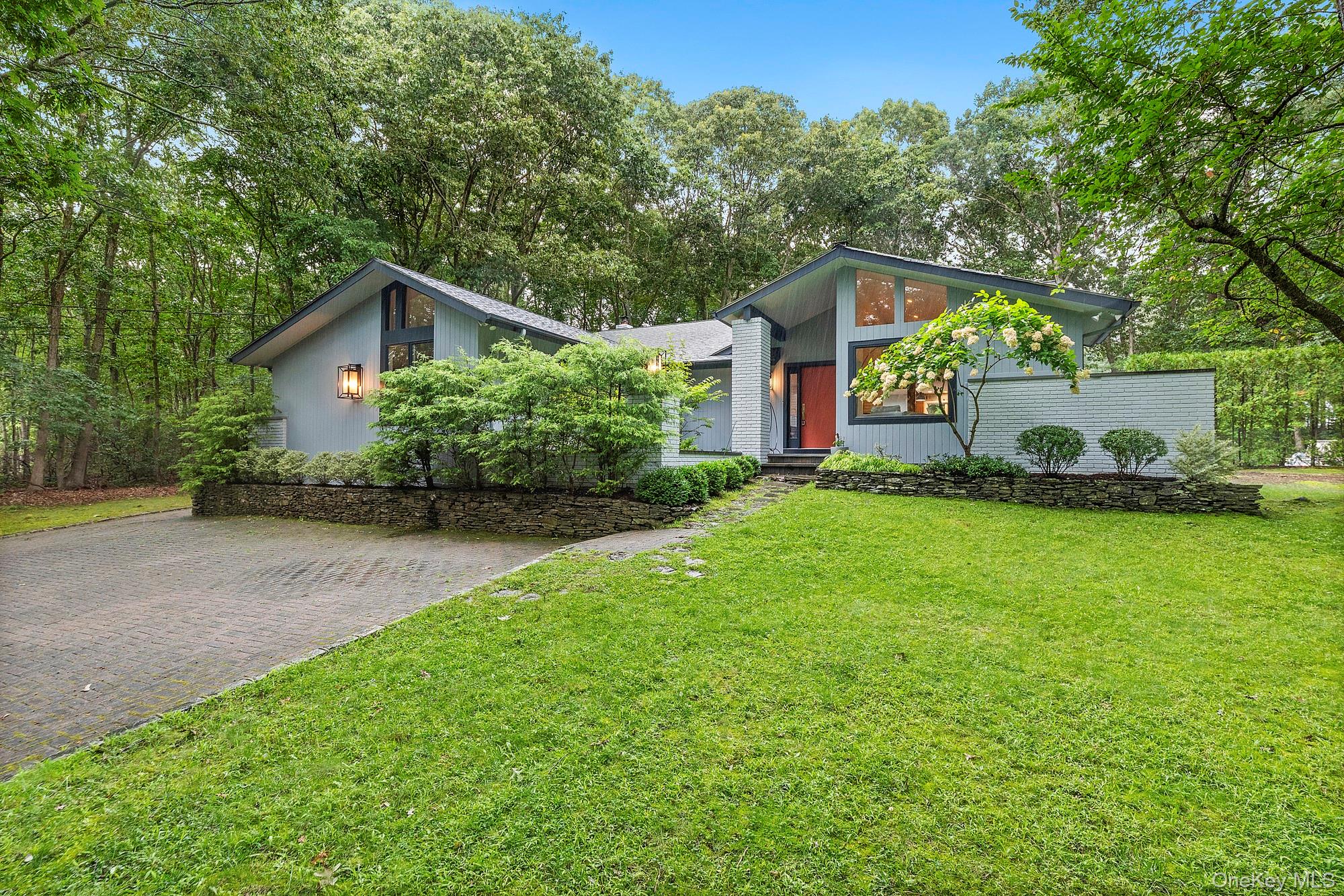 2723 Deerfield Road, Southampton, NY 11963