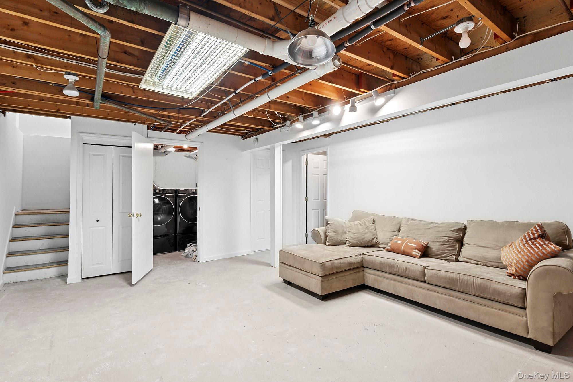 2723 Deerfield Road, Southampton, NY 11963