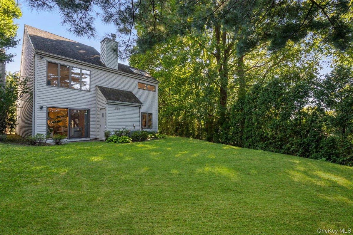 9 Evon Court, Scarsdale, NY 10583