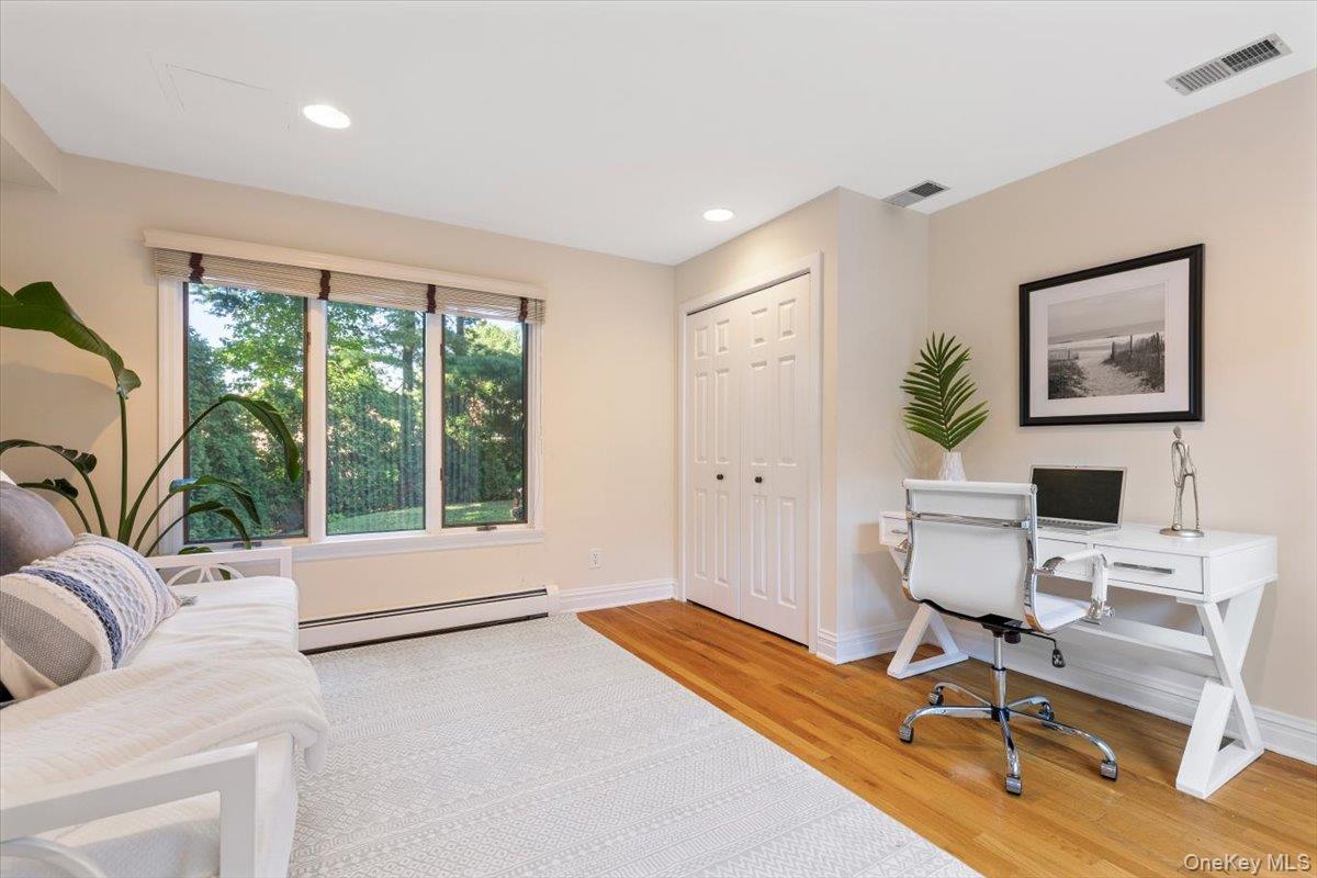 9 Evon Court, Scarsdale, NY 10583