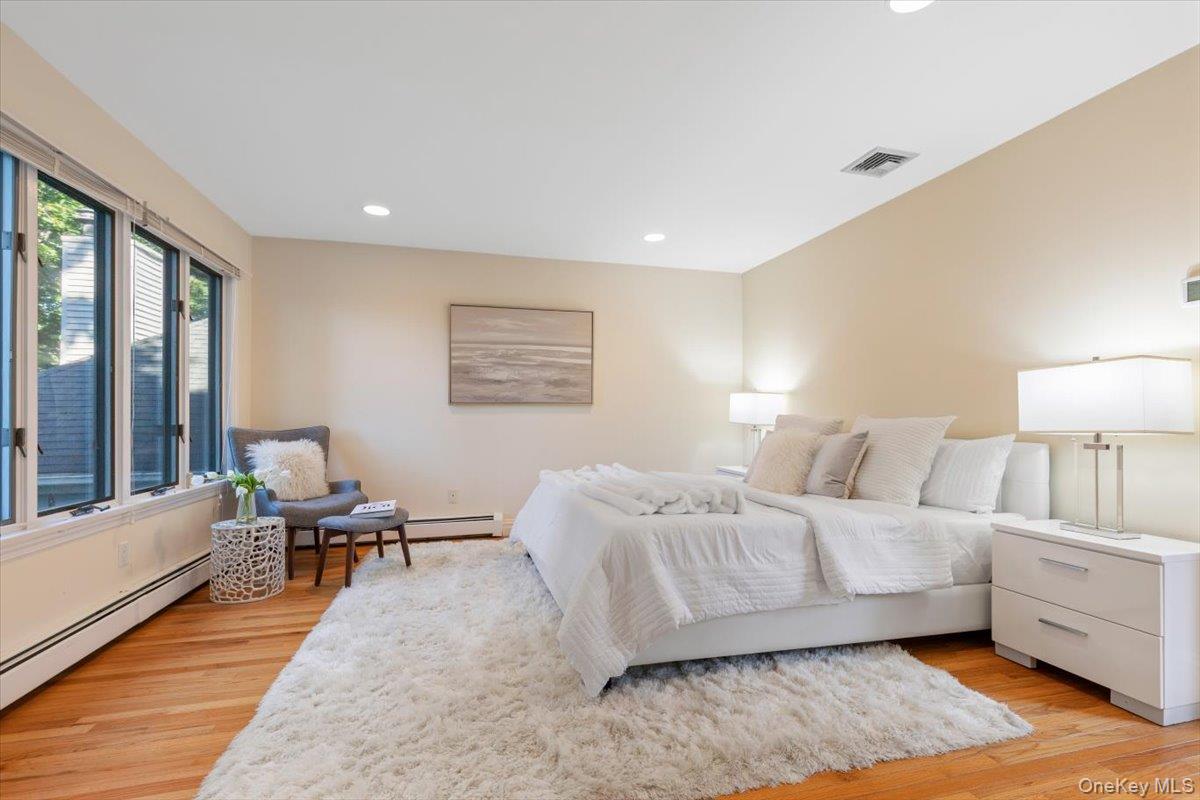 9 Evon Court, Scarsdale, NY 10583