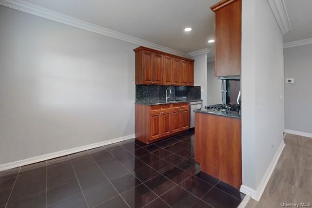 1750 W Main Street # C16, Riverhead, NY 11901