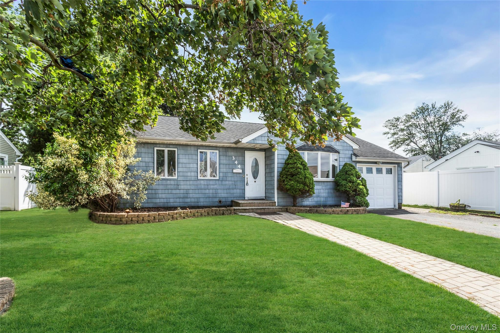 344 N Hickory Street, Massapequa, NY 11758