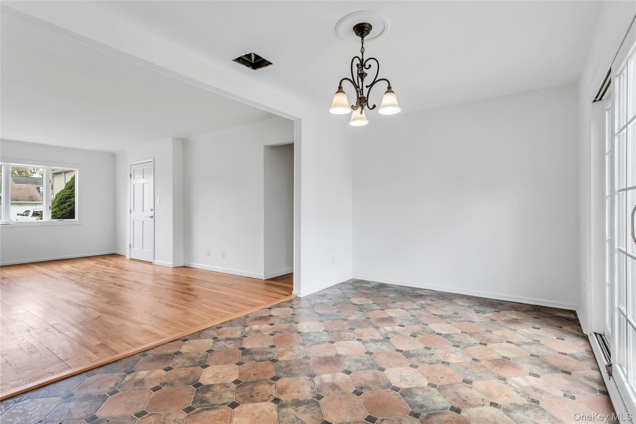 344 N Hickory Street, Massapequa, NY 11758