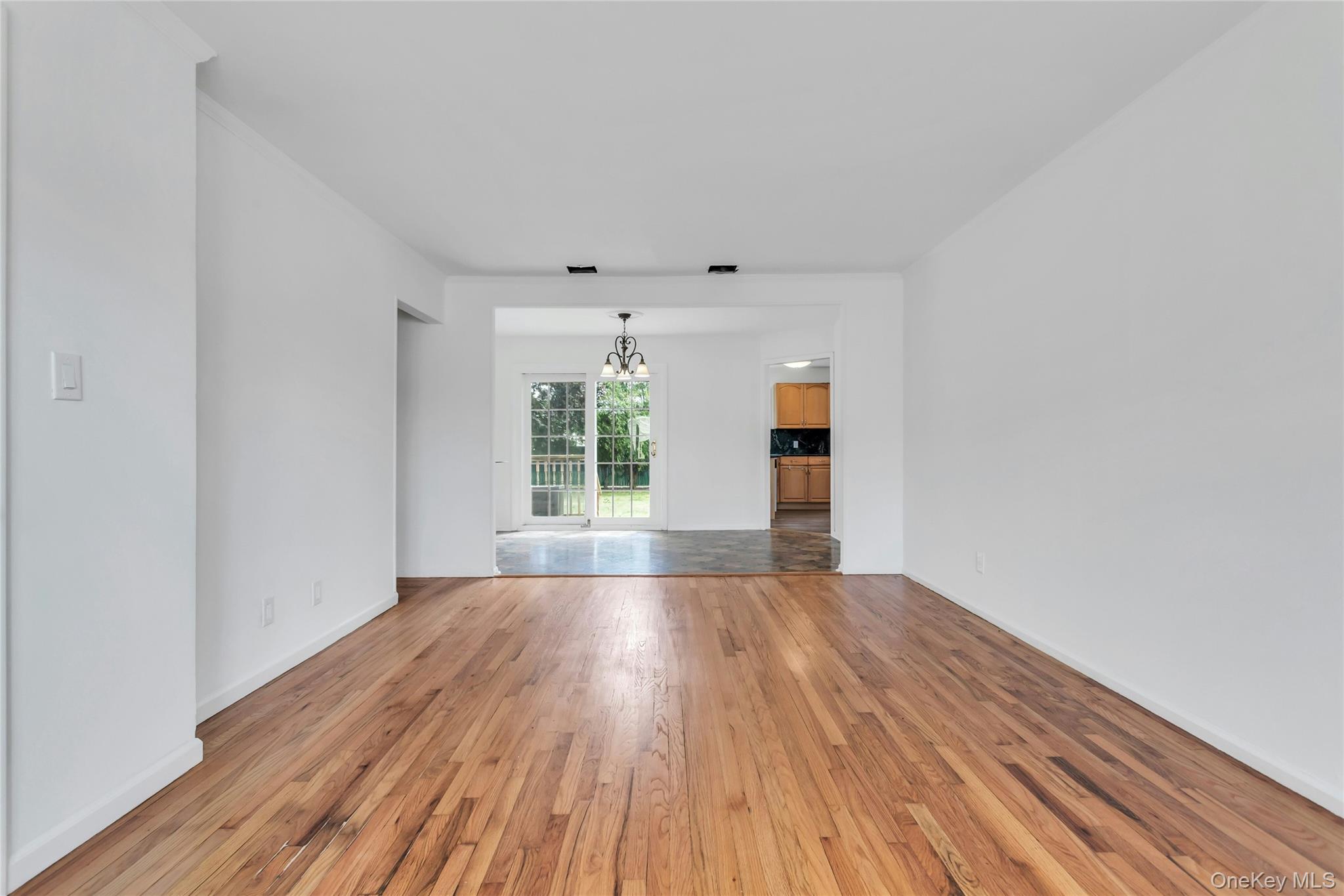 344 N Hickory Street, Massapequa, NY 11758