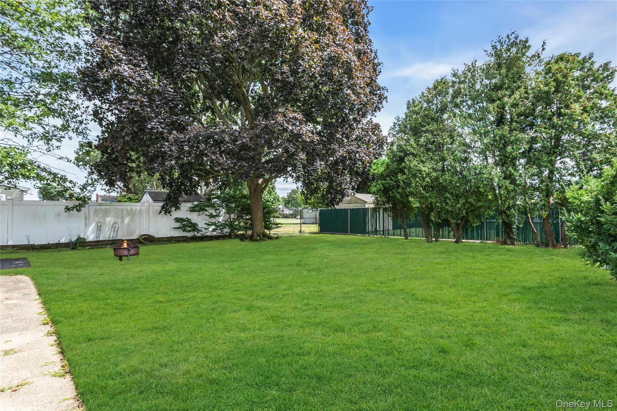 344 N Hickory Street, Massapequa, NY 11758