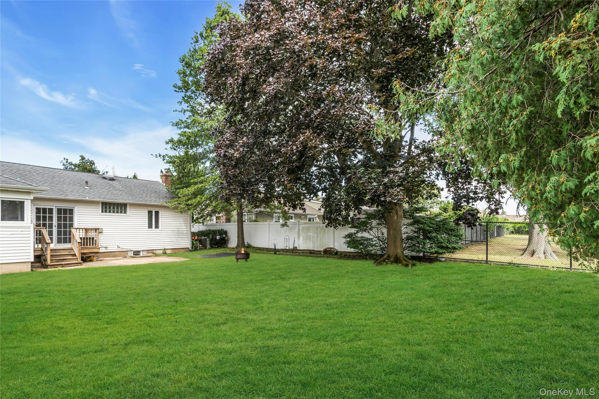 344 N Hickory Street, Massapequa, NY 11758