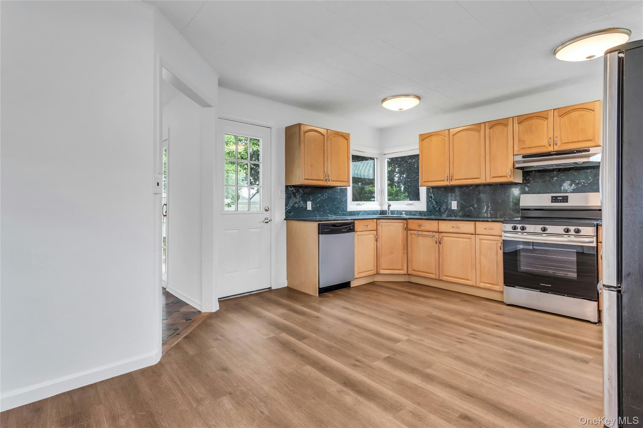 344 N Hickory Street, Massapequa, NY 11758