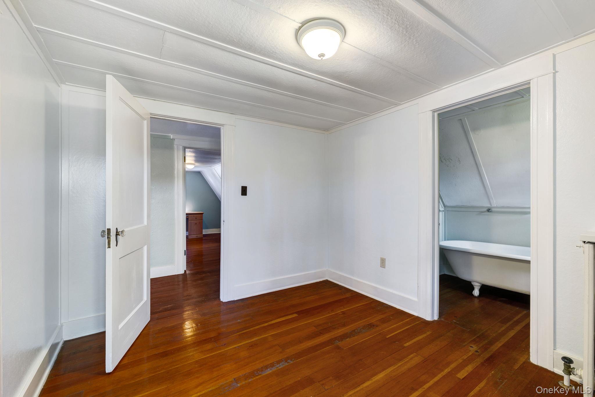 11 Seaman Road, Poughkeepsie, NY 12601