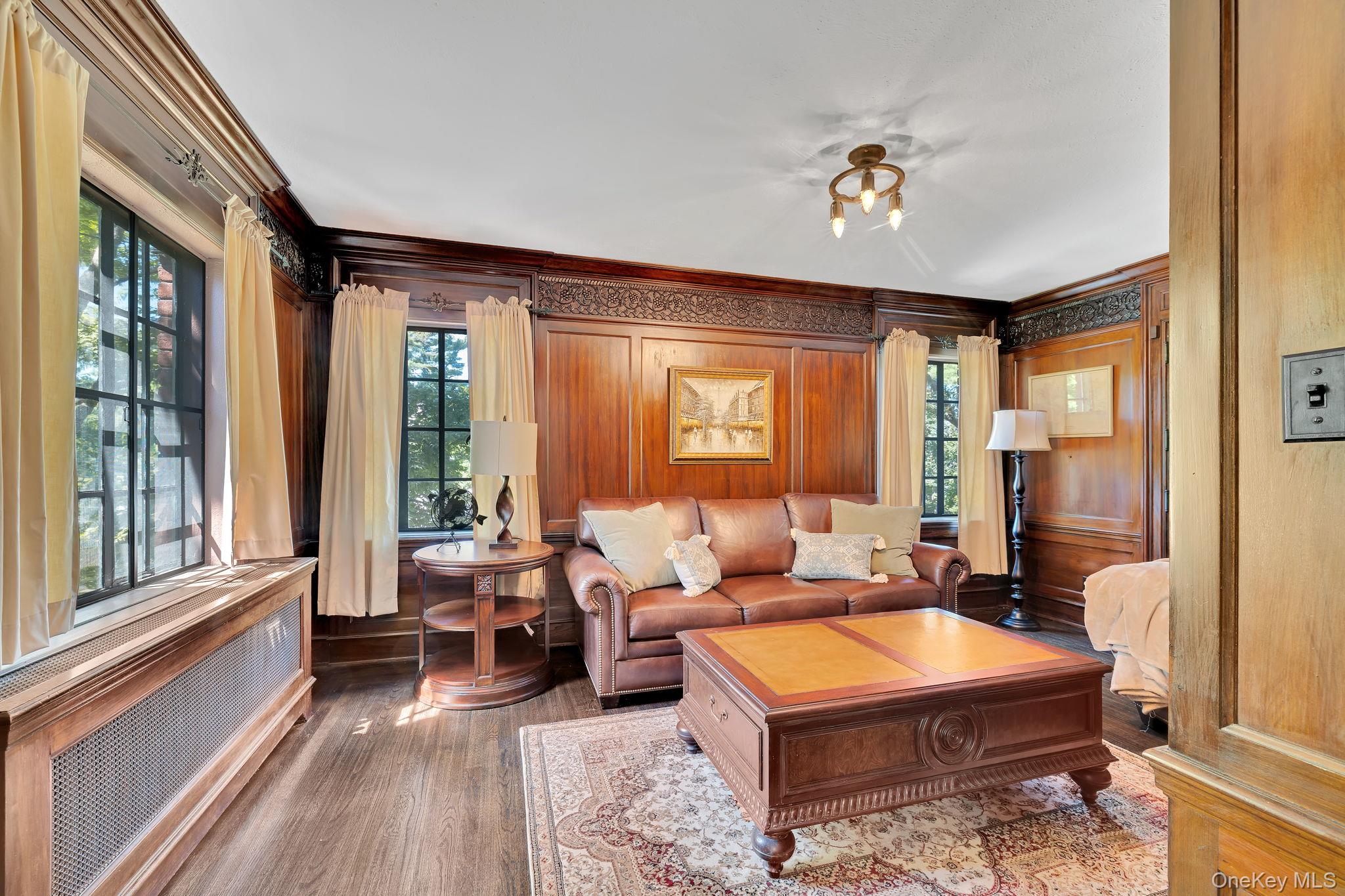 11 Seaman Road, Poughkeepsie, NY 12601