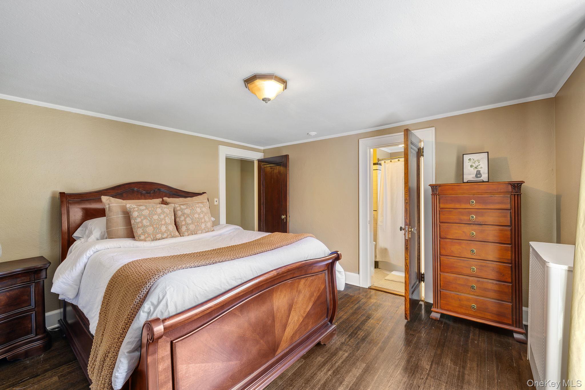 11 Seaman Road, Poughkeepsie, NY 12601