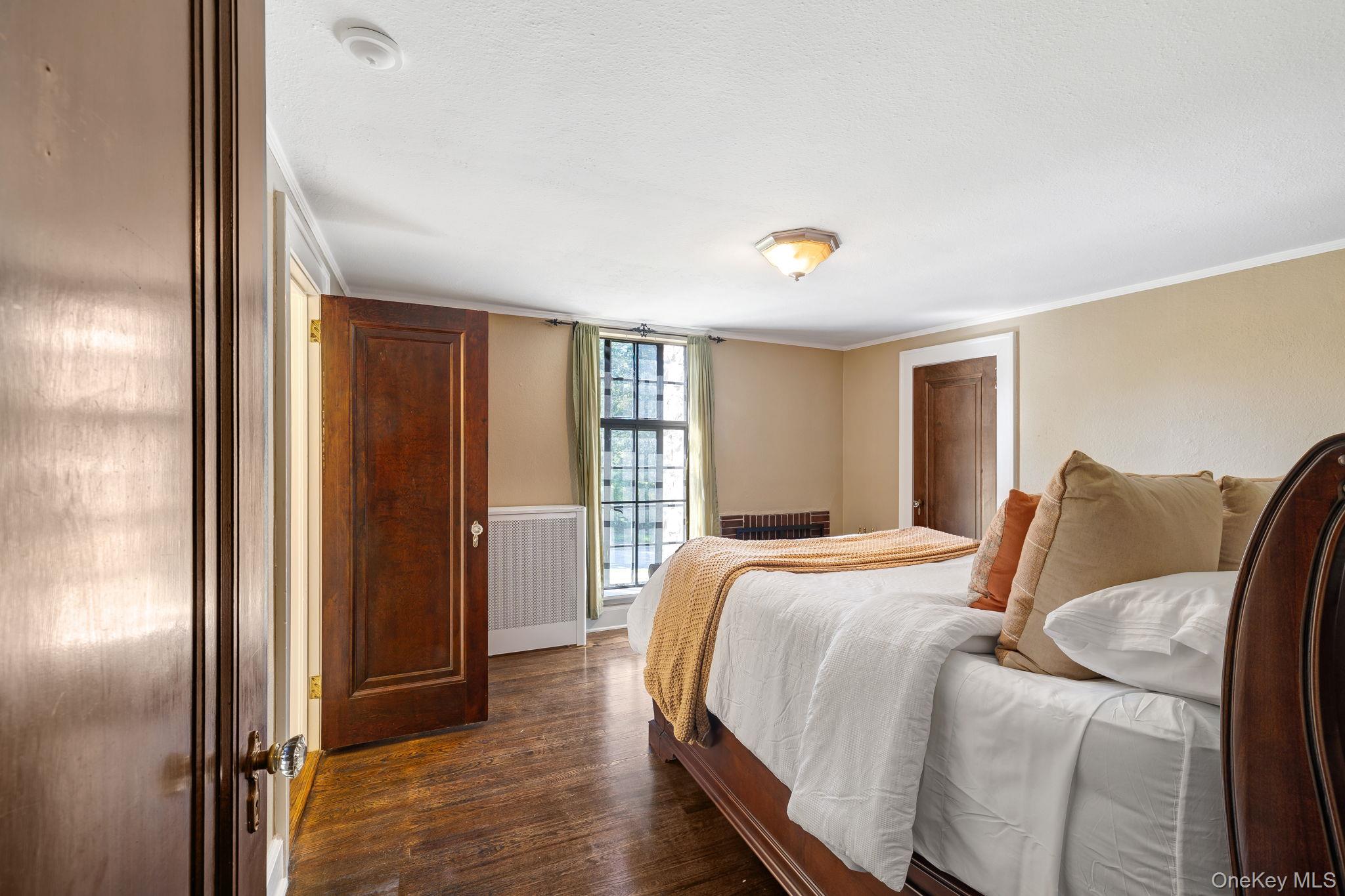 11 Seaman Road, Poughkeepsie, NY 12601