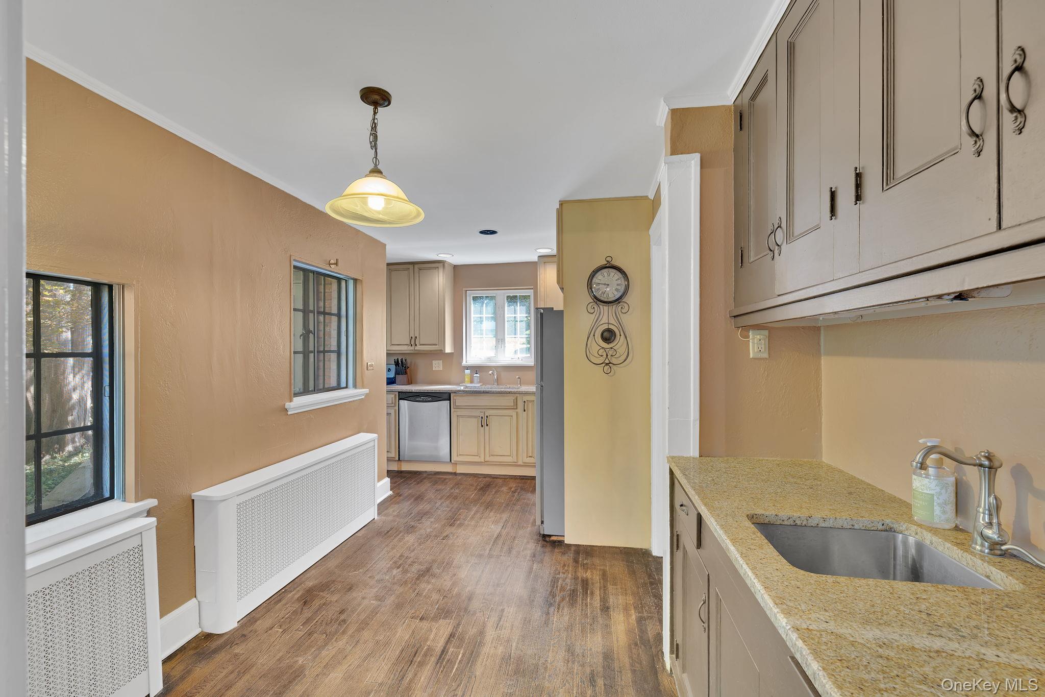 11 Seaman Road, Poughkeepsie, NY 12601