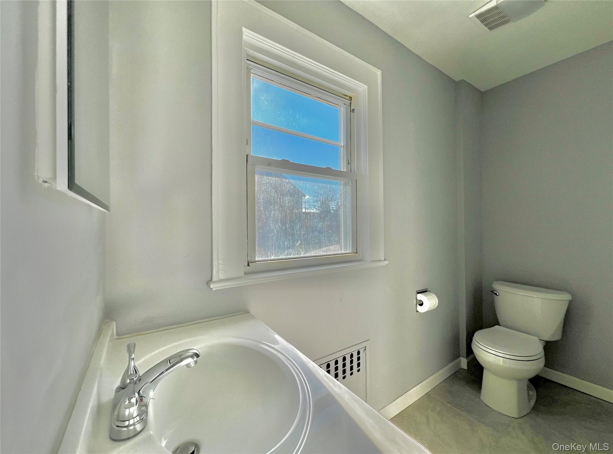 10 Irenhyl Avenue, Port Chester, NY 10573