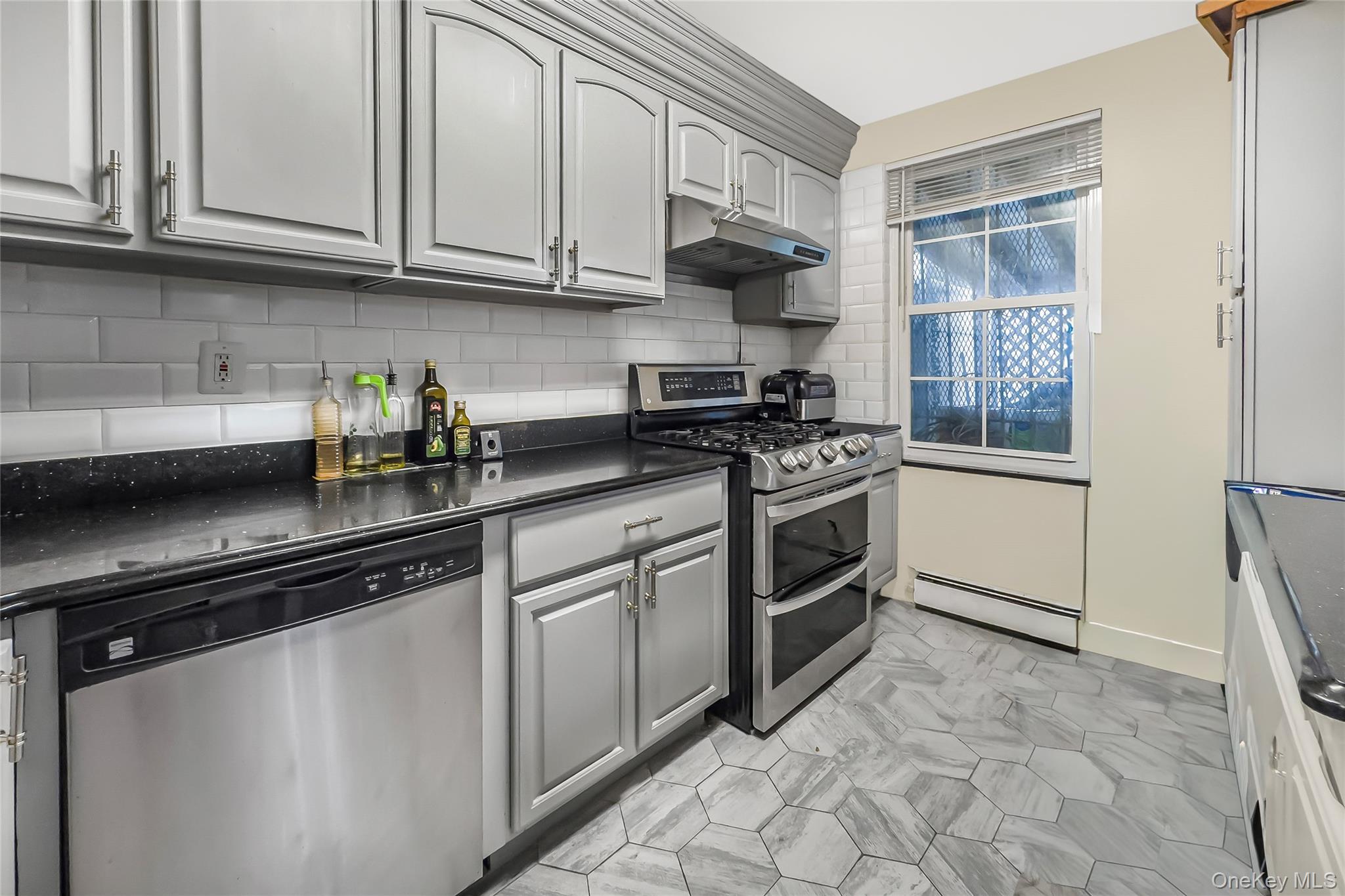 140 W 175th Street, Bronx, NY 10453