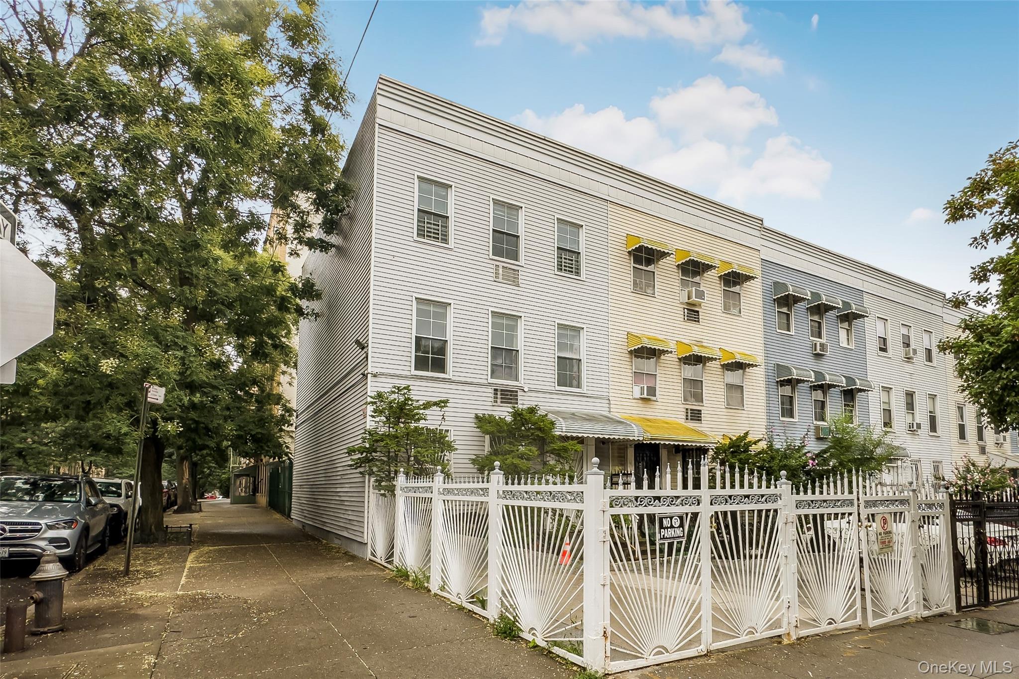 140 W 175th Street, Bronx, NY 10453