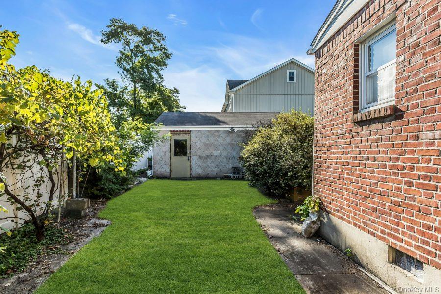 291 Lincoln Street, Franklin Square, NY 11010