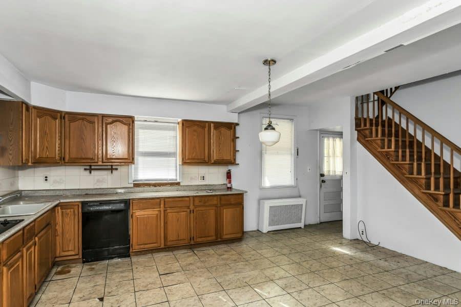 291 Lincoln Street, Franklin Square, NY 11010