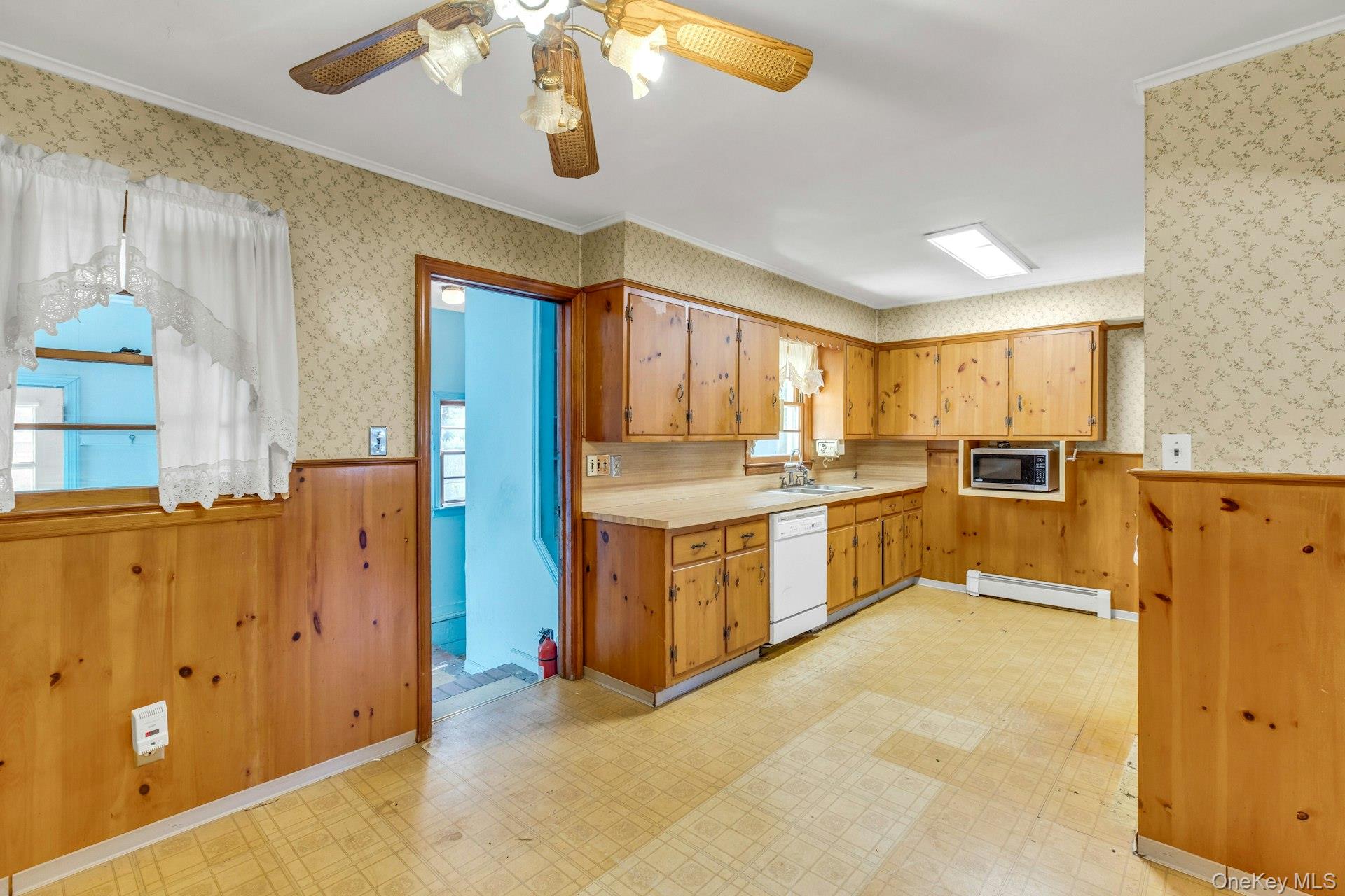 8 N Westbury Road, Hampton Bays, NY 11946