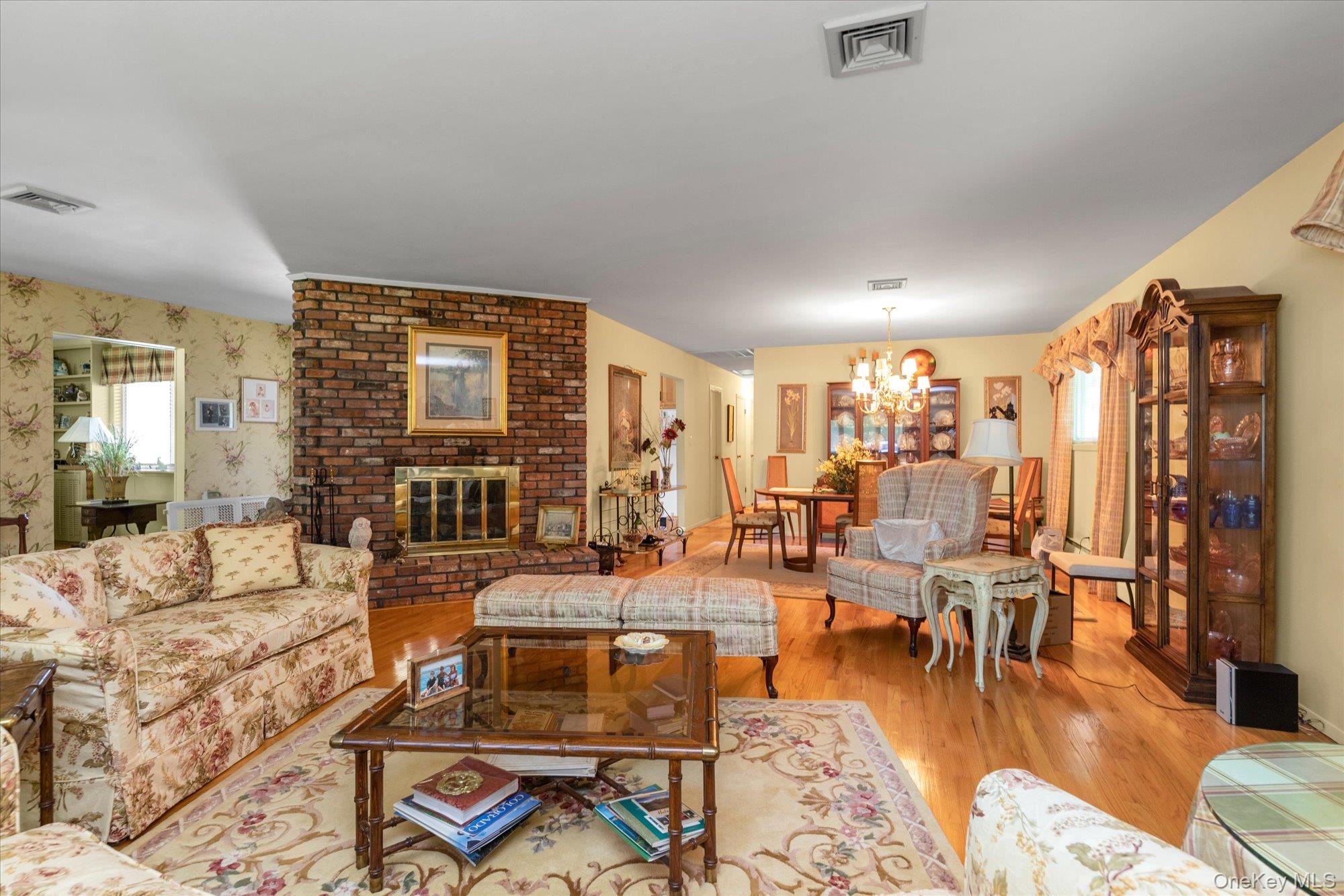 41 Villanova Lane, Dix Hills, NY 11746