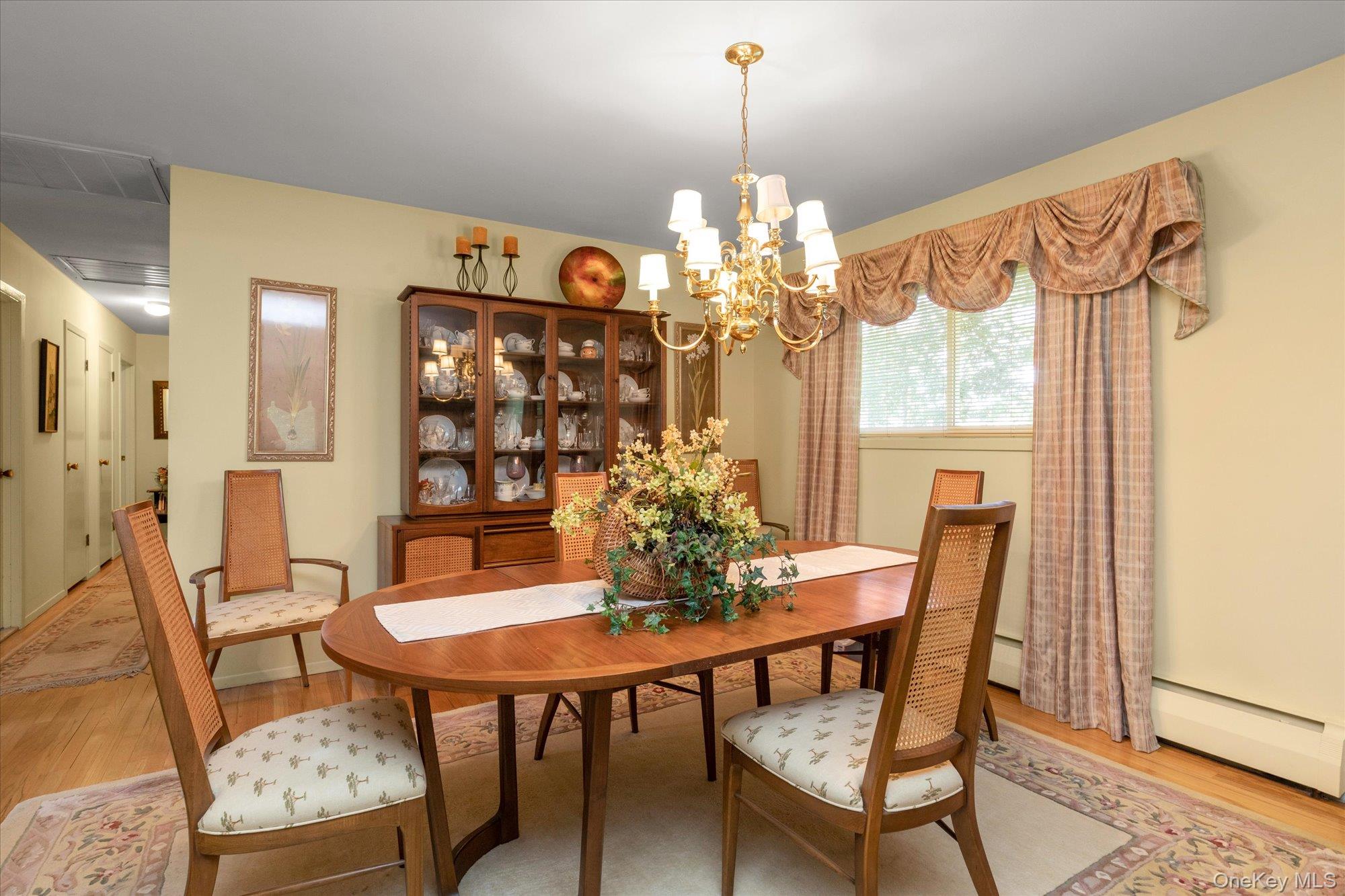 41 Villanova Lane, Dix Hills, NY 11746