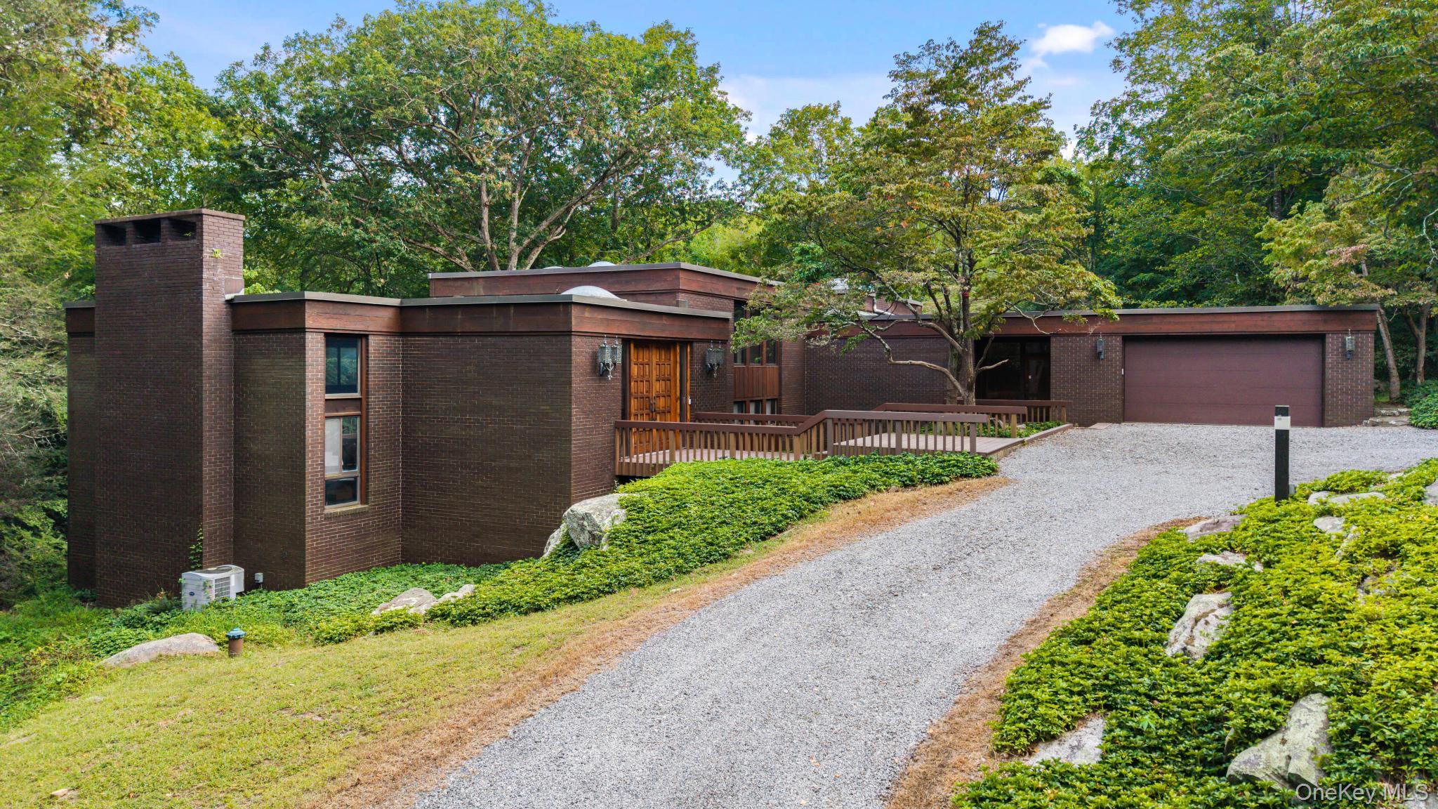 30 Upland Road S, Bedford, NY 10506