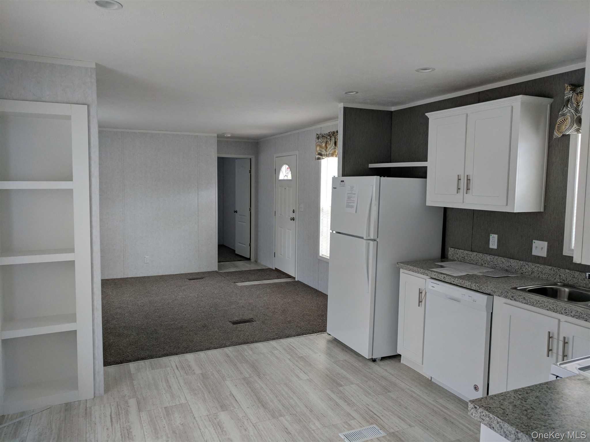 412 Sandgate Drive, New Windsor, NY 12553