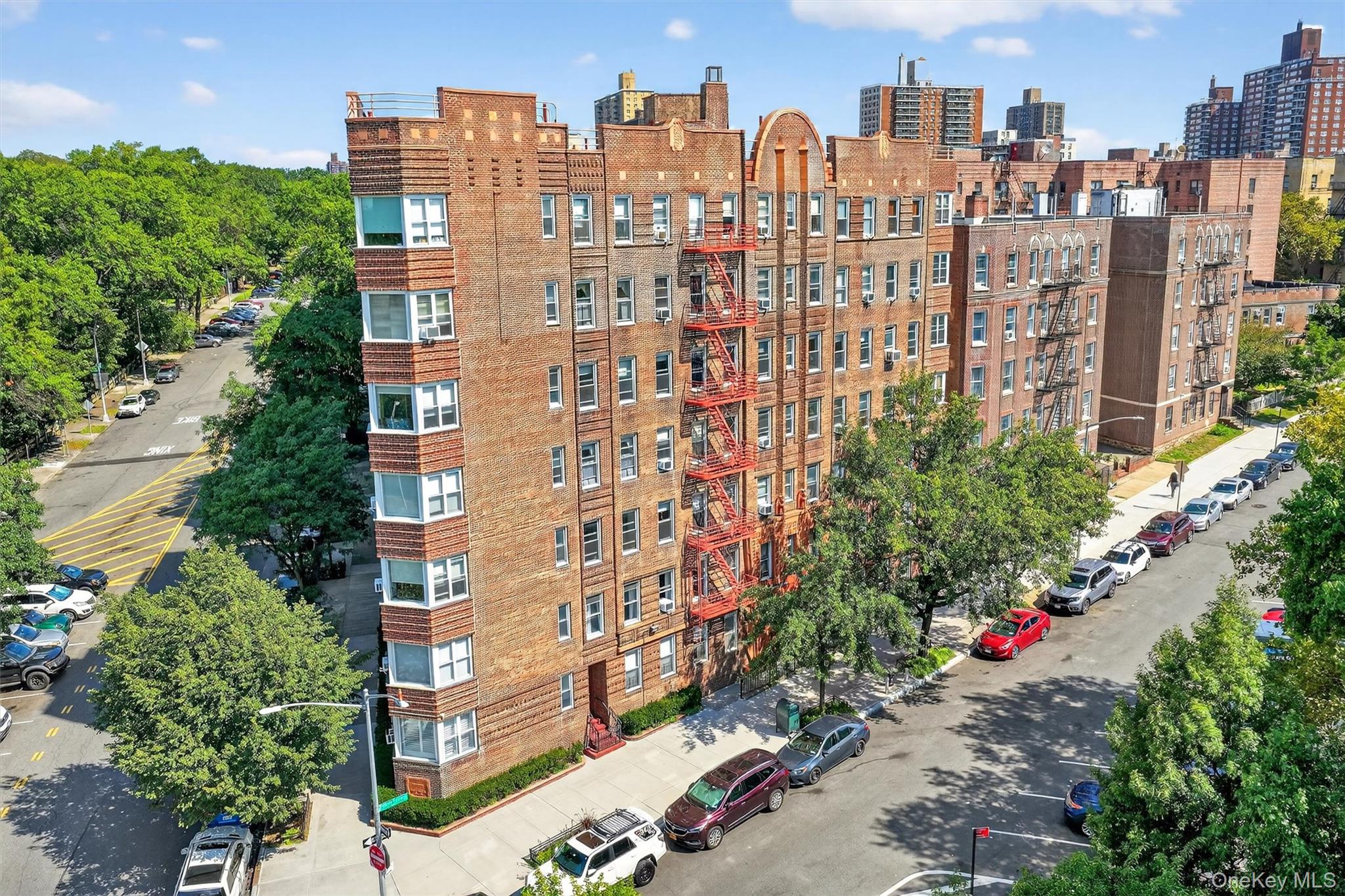 601 Pelham Parkway N # 106, Bronx, NY 10467