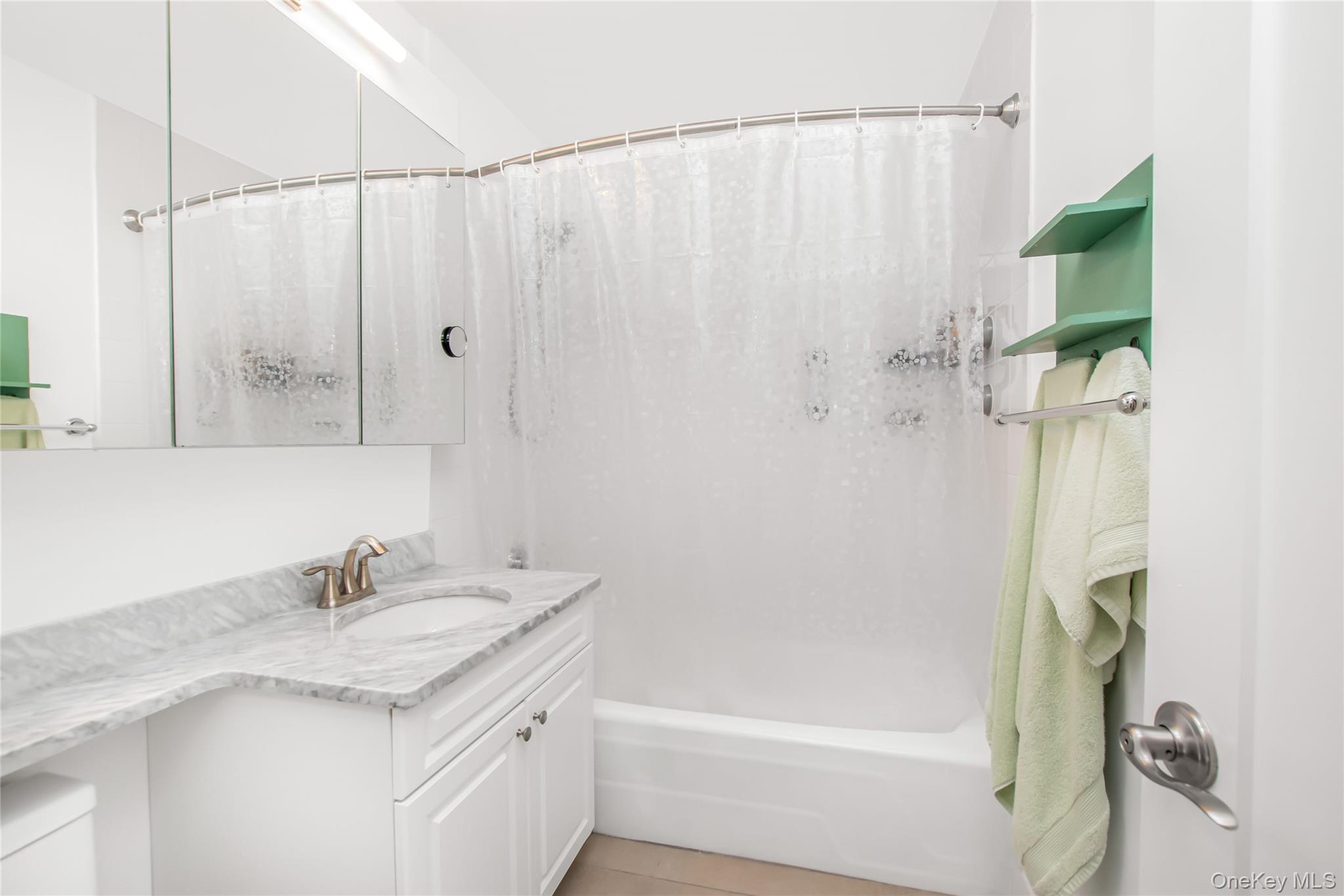 3333 Henry Hudson Parkway # 2R, Bronx, NY 10463