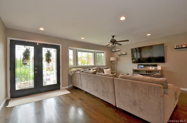 70 Westgate Road, Massapequa Park, NY 11762