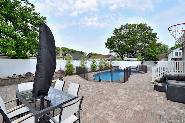 70 Westgate Road, Massapequa Park, NY 11762