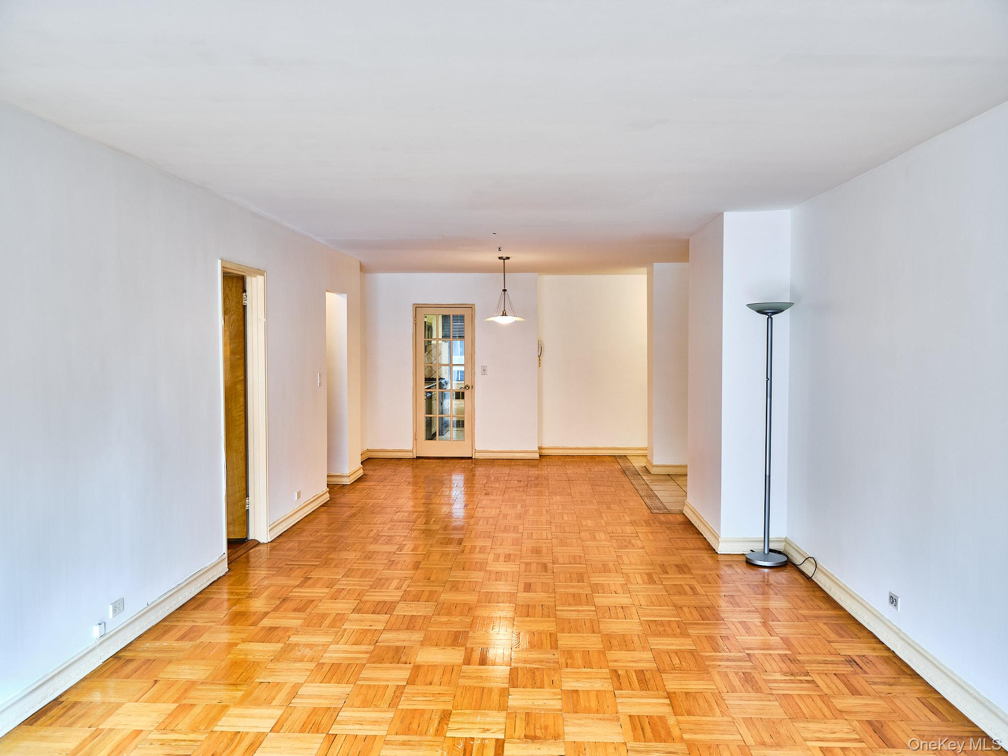 411 E 53rd Street # 8L, New York (Manhattan), NY 10022