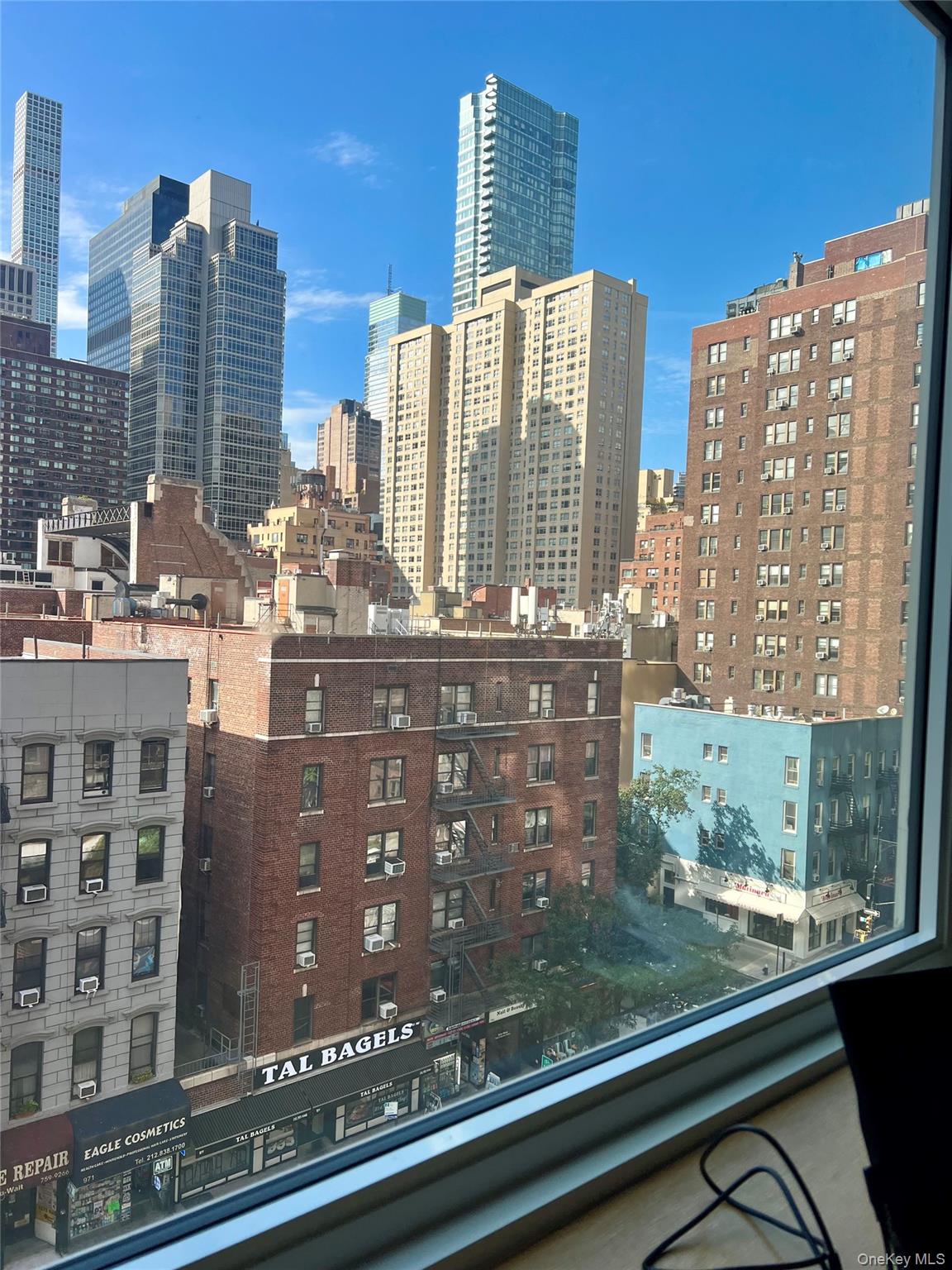 411 E 53rd Street # 8L, New York (Manhattan), NY 10022