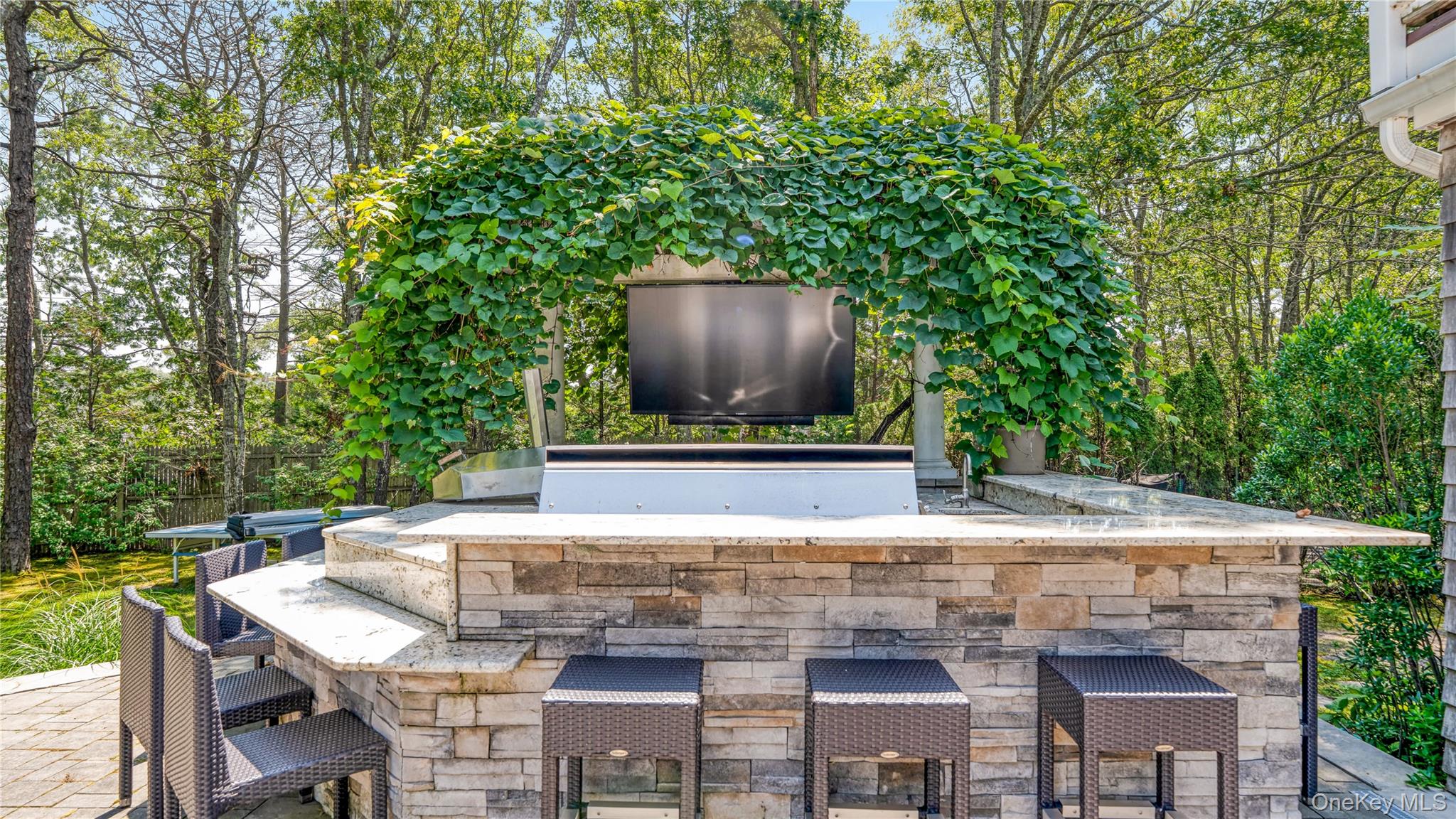 9 Rosebud Lane, East Quogue, NY 11959