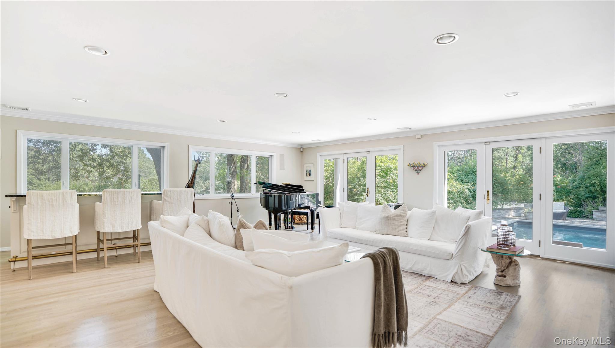 9 Rosebud Lane, East Quogue, NY 11959