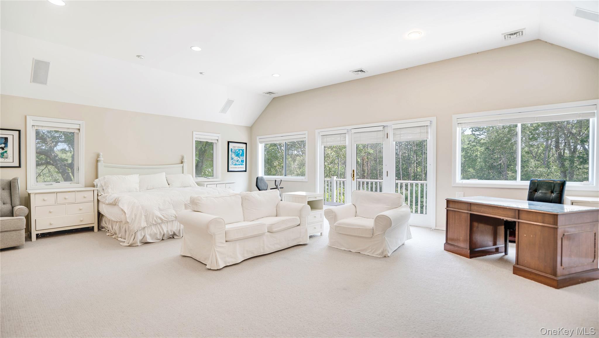 9 Rosebud Lane, East Quogue, NY 11959