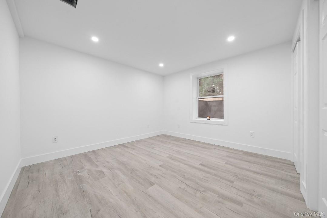 72 Oak Avenue, Riverhead, NY 11901