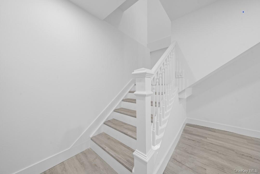 72 Oak Avenue, Riverhead, NY 11901