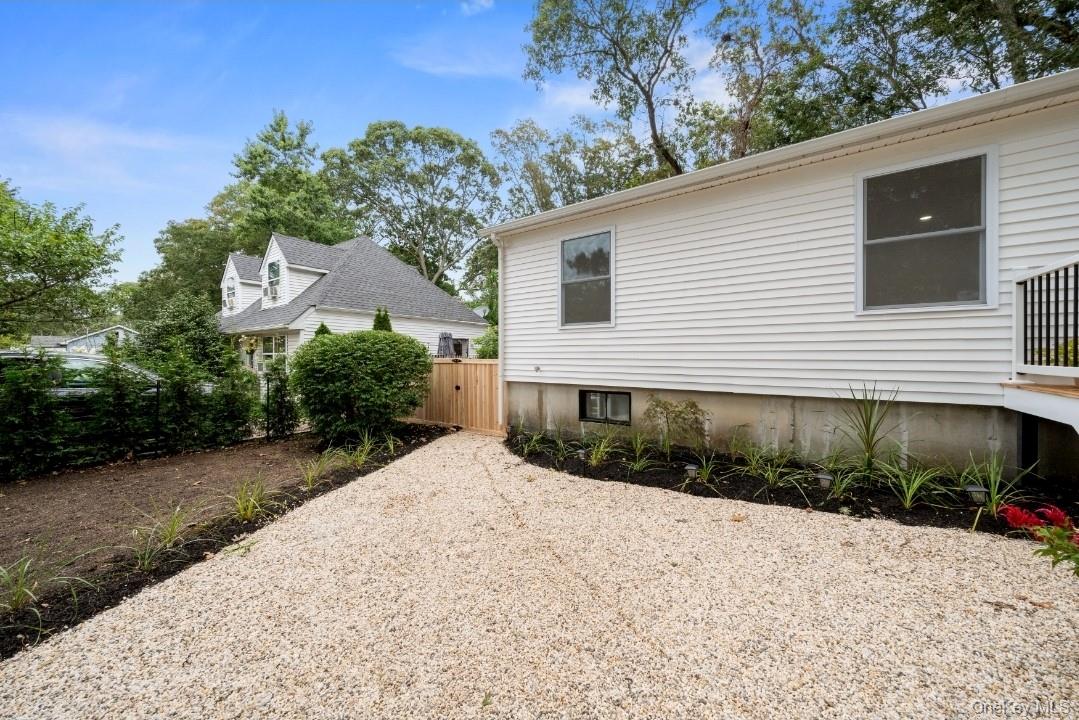 72 Oak Avenue, Riverhead, NY 11901