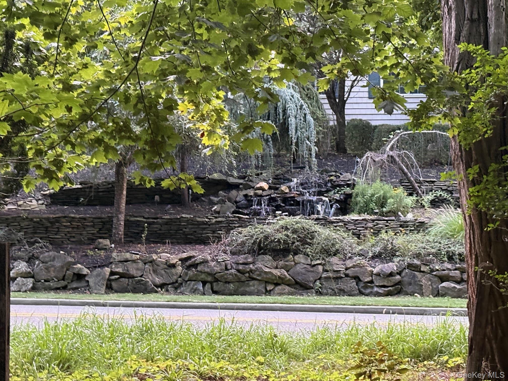 Dark Hollow Road, Port Jefferson, NY 11777