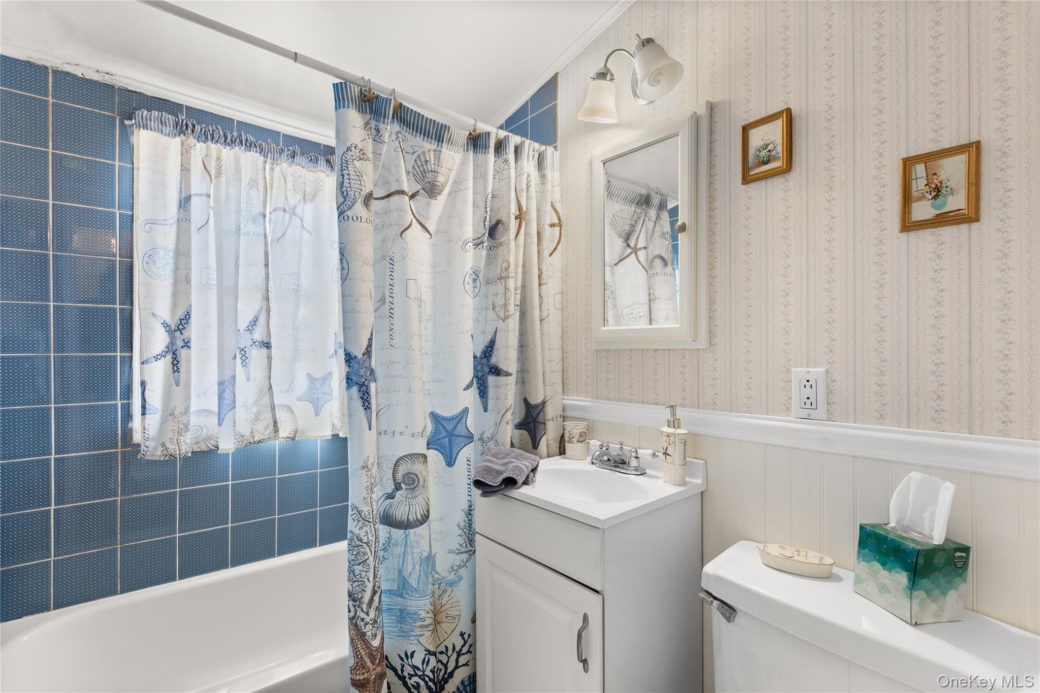 66 Inlet Drive, Lindenhurst, NY 11757