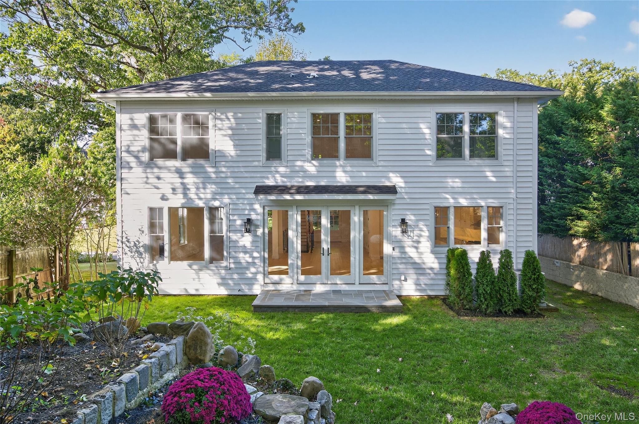 5 Pepperday Avenue, Port Washington, NY 11050