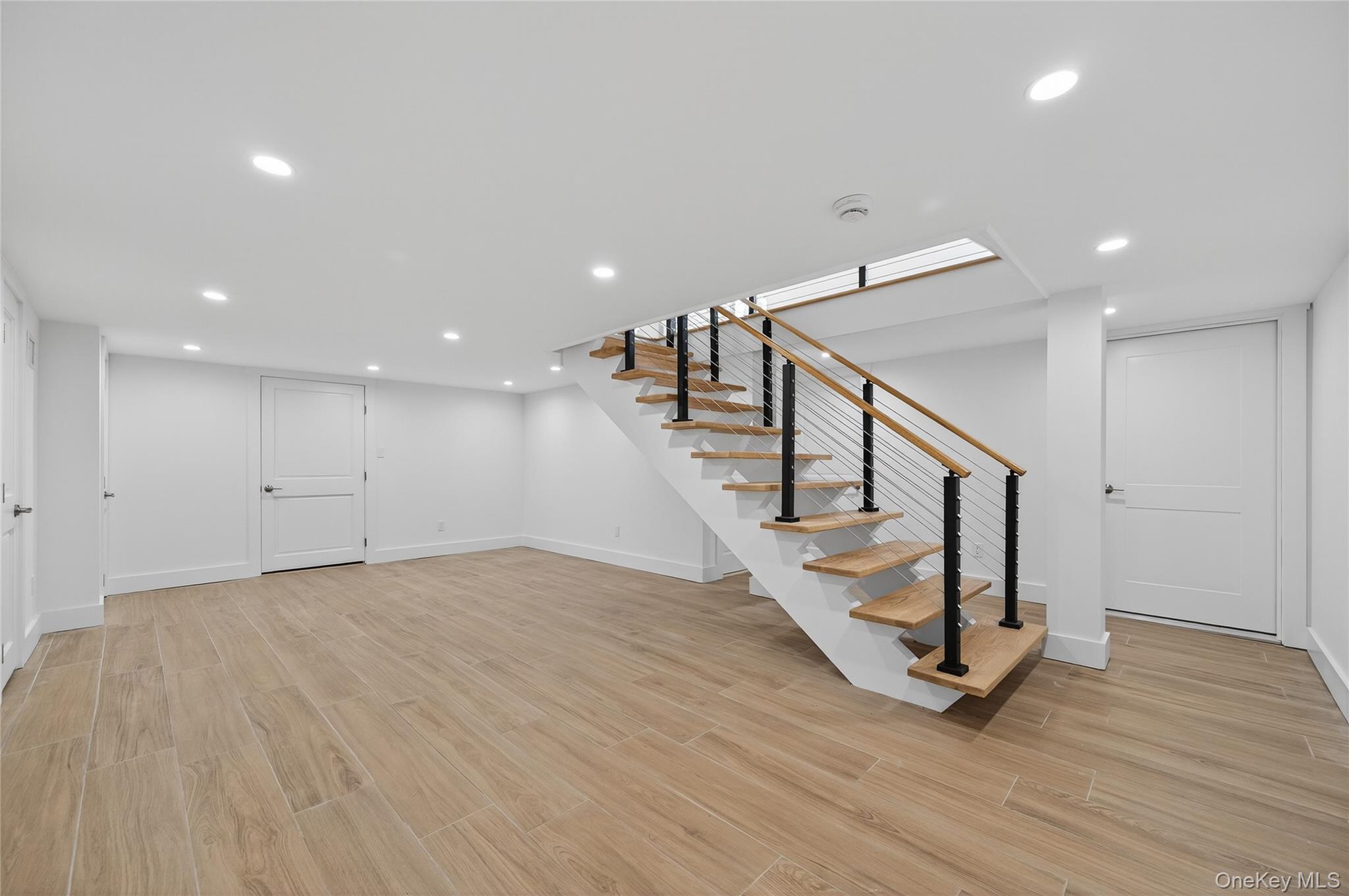 5 Pepperday Avenue, Port Washington, NY 11050