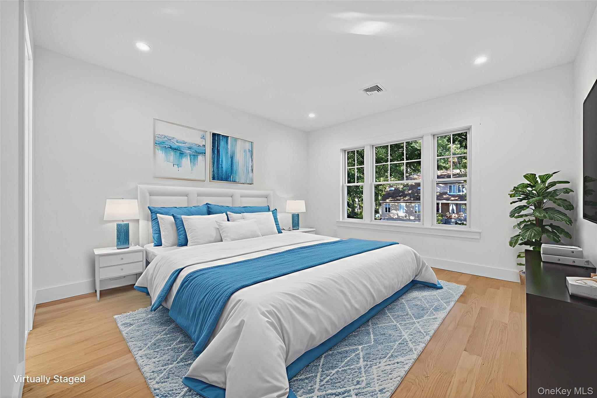 5 Pepperday Avenue, Port Washington, NY 11050