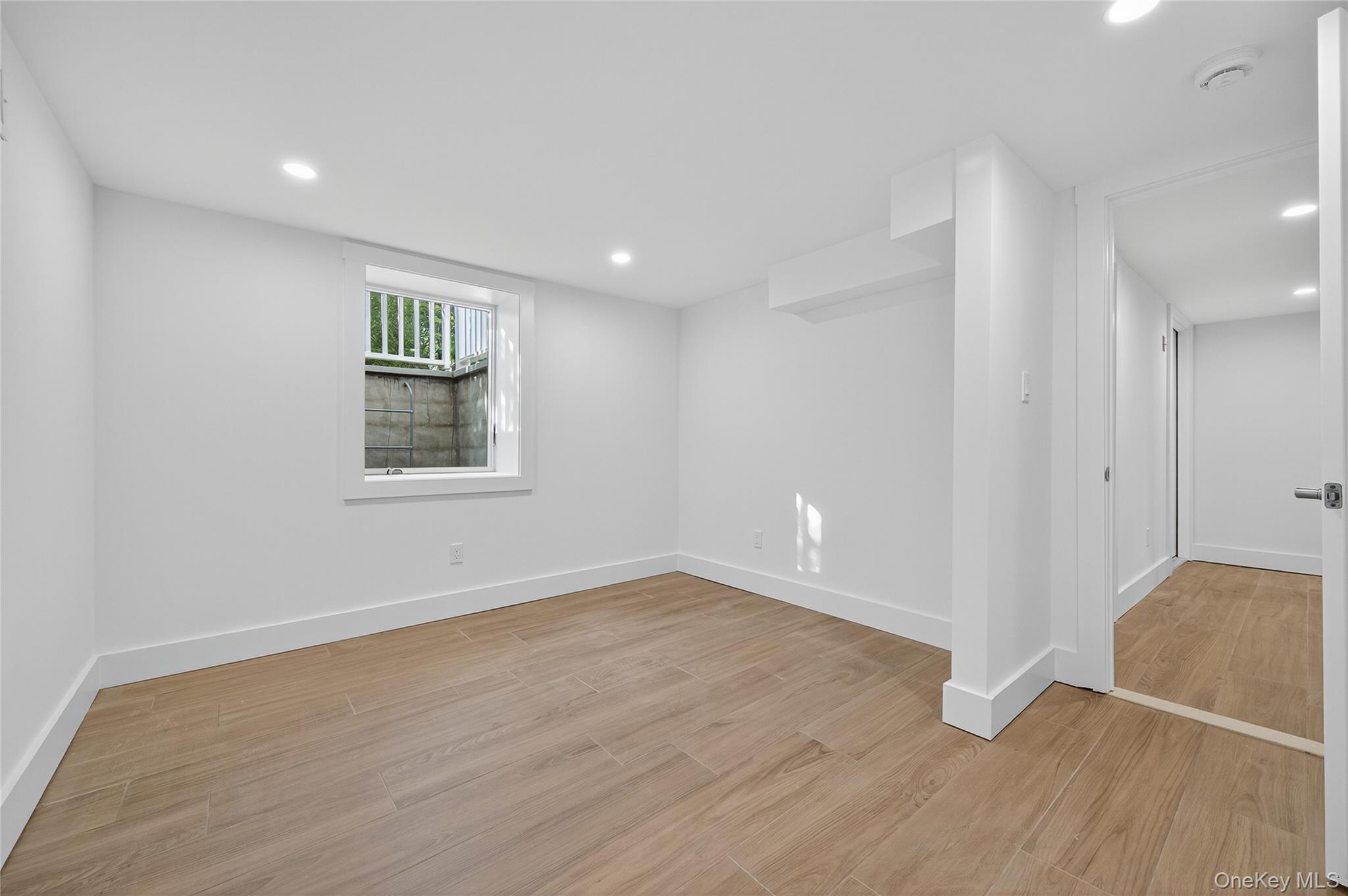 5 Pepperday Avenue, Port Washington, NY 11050