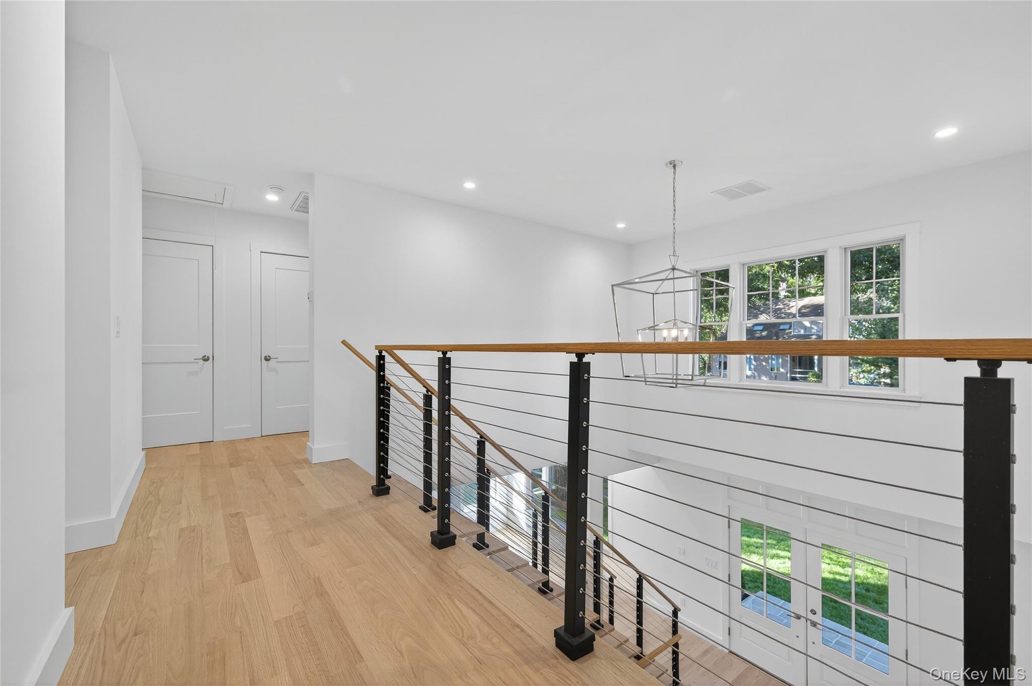 5 Pepperday Avenue, Port Washington, NY 11050