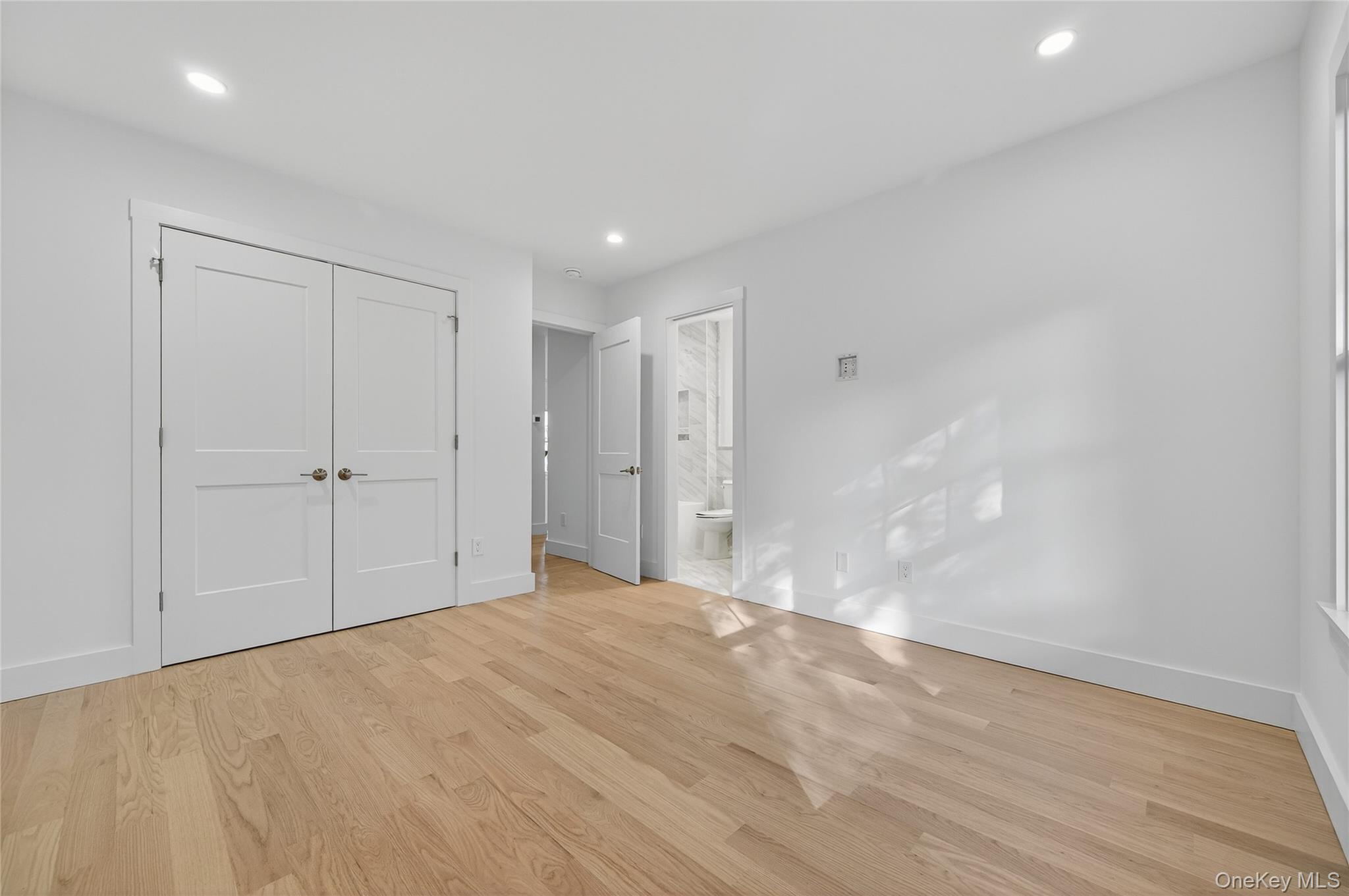 5 Pepperday Avenue, Port Washington, NY 11050