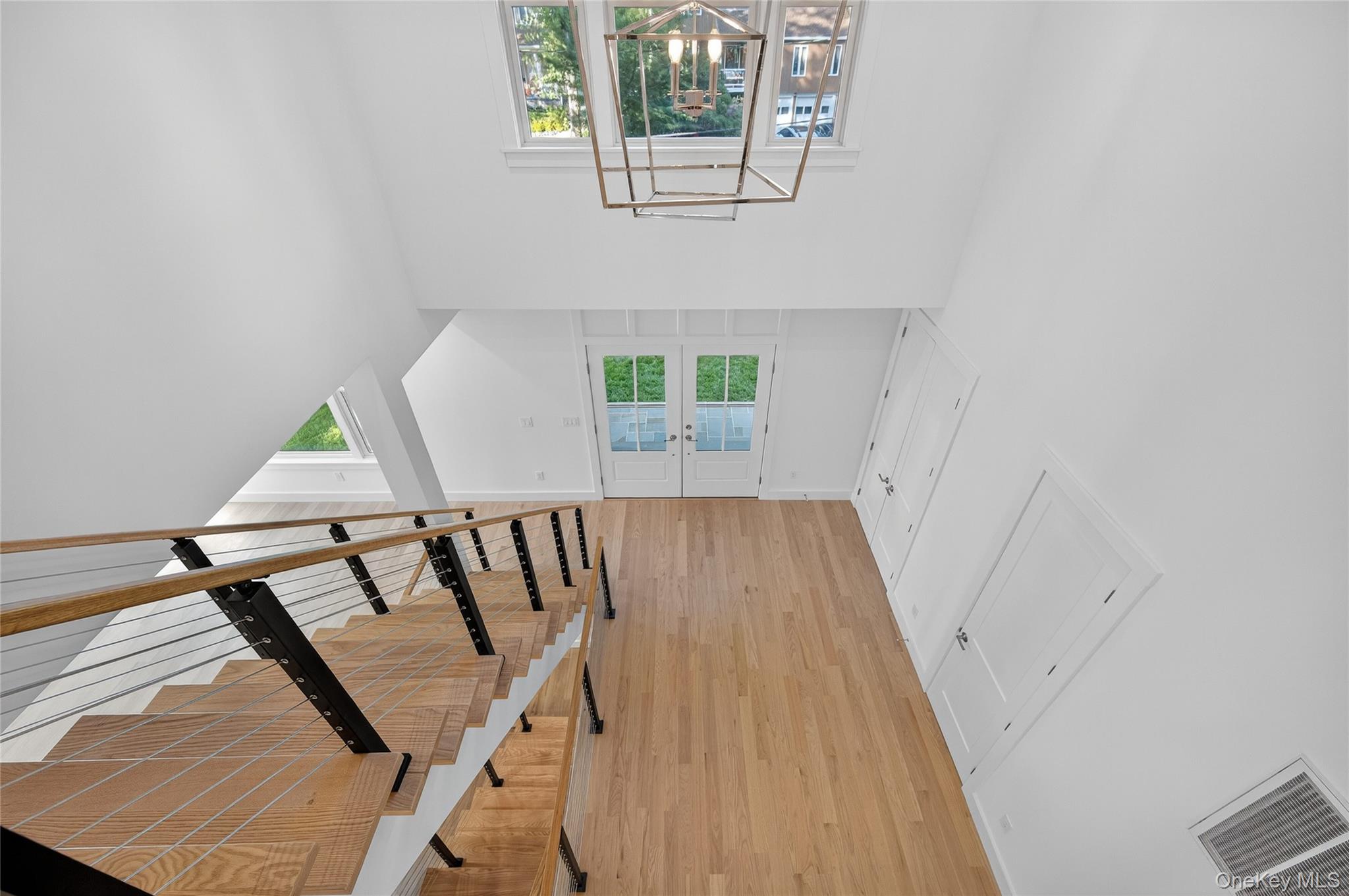 5 Pepperday Avenue, Port Washington, NY 11050